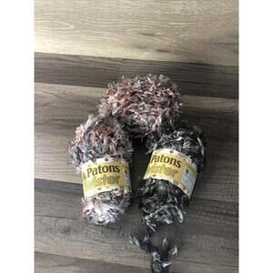 Patons TWISTER Yarn 2 Sandlewood & 1 Sage Twist